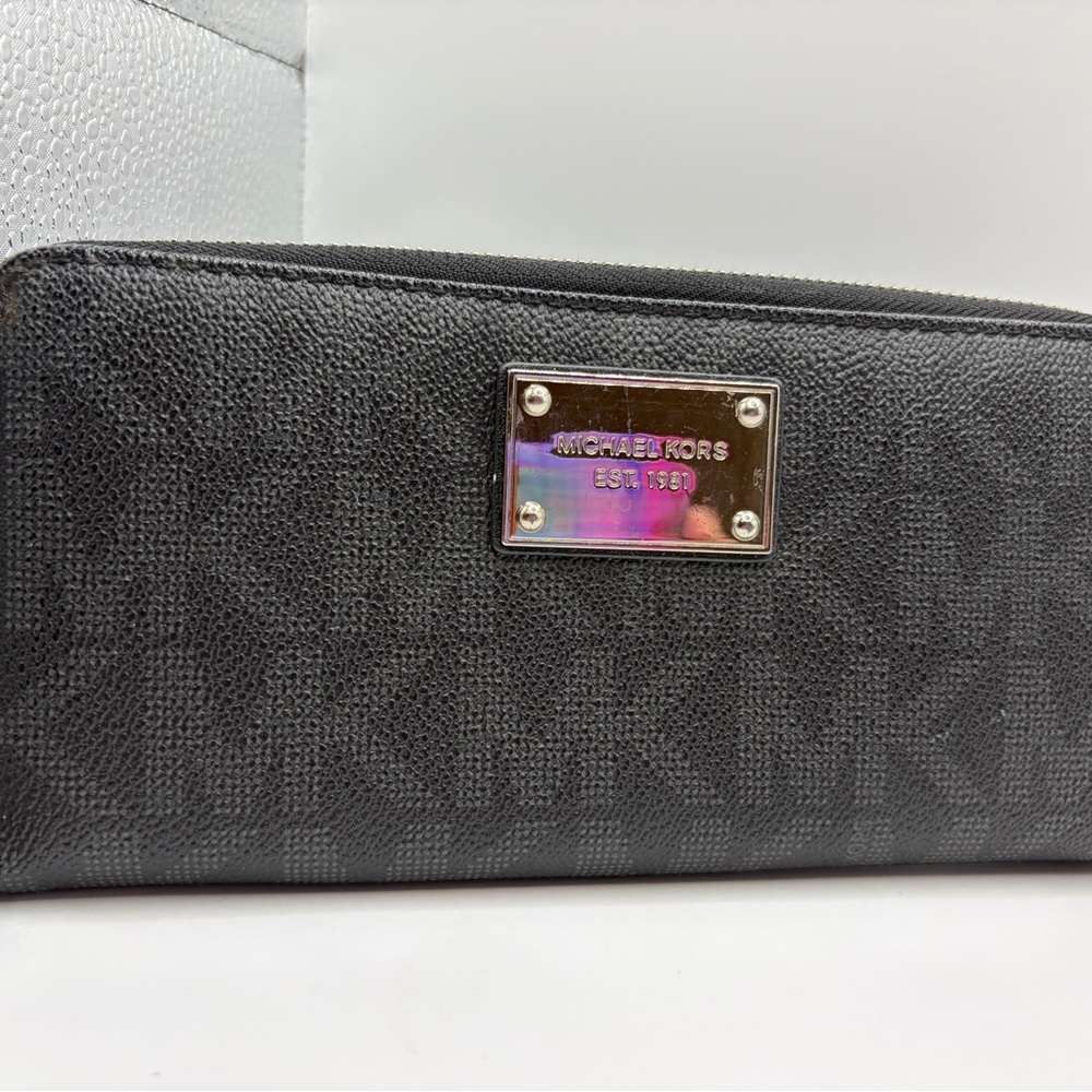 Michael Kors Black MK Logo Zip-Around Wallet with Plaque - Picture 1 of 3